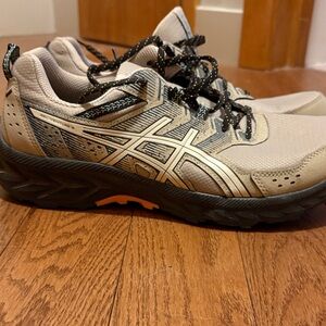 ASICS Men's Beige and Black Athletic Shoes